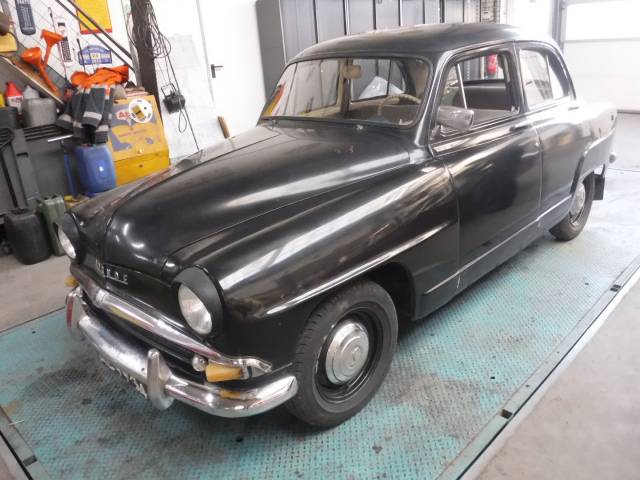 Image 1/35 of SIMCA Aronde 1300 (1957)