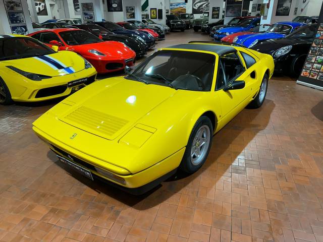 Bild 1/26 von Ferrari 208 GTS Turbo (1987)