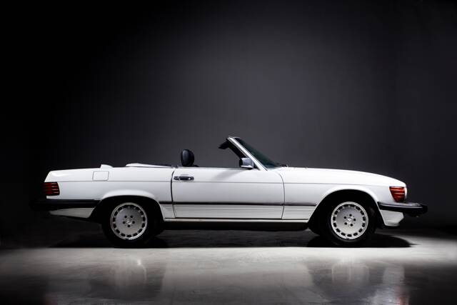 Image 1/38 of Mercedes-Benz 560 SL (1986)