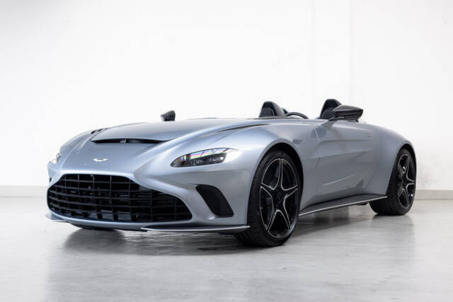 Afbeelding 1/47 van Aston Martin V12 Speedster (2021)