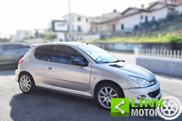 Bild 1/9 von Peugeot 206 2.0 (1999)