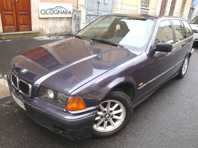 Bild 1/19 von BMW 316i Touring (1998)