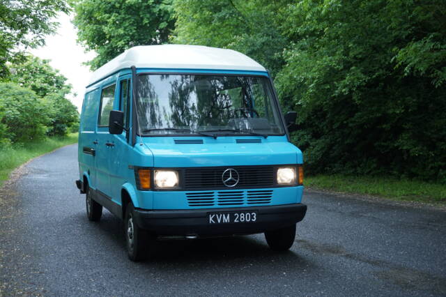 Image 1/12 de Mercedes-Benz T1 208 D (1994)