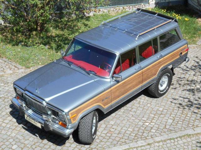 Image 1/15 of Jeep Grand Wagoneer (1985)