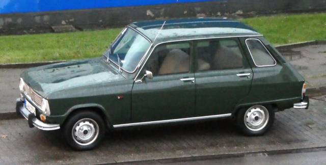 Image 1/13 of Renault R 6 TL (1971)
