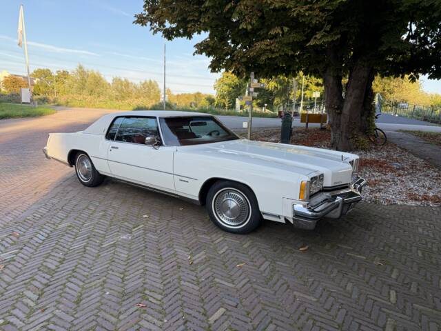 Bild 1/21 von Oldsmobile Toronado Brougham (1973)