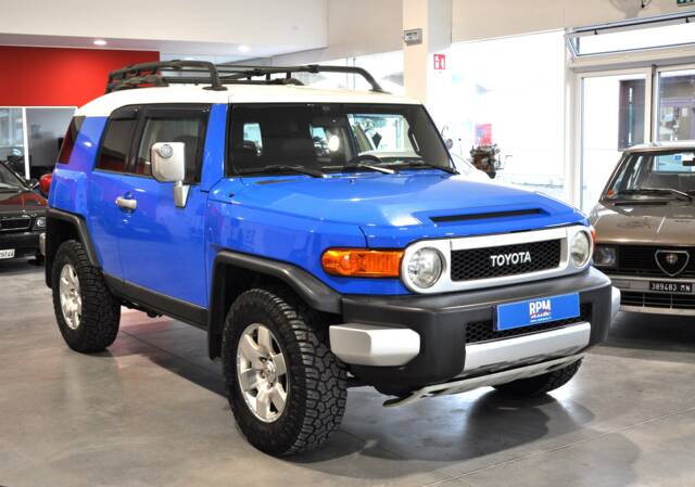 Bild 1/24 von Toyota FJ Cruiser (2007)