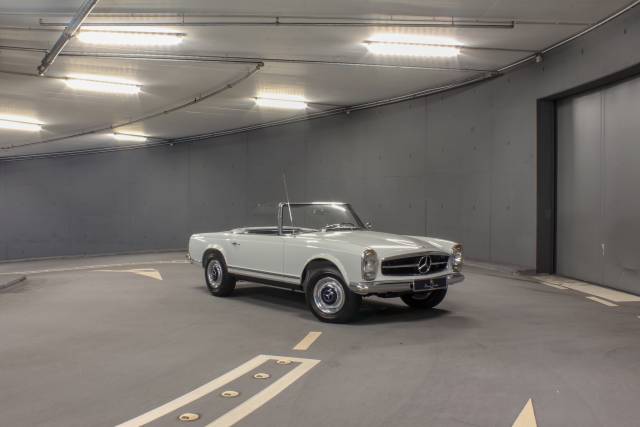 230 SL Front