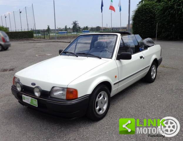 Image 1/12 de Ford Escort 1.4 (1987)