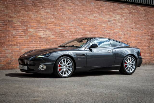 Bild 1/50 von Aston Martin V12 Vanquish S (2005)