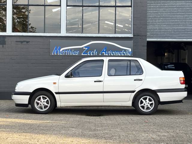 Bild 1/43 von Volkswagen Vento 1,8 (1992)