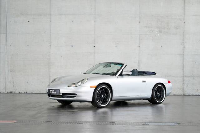 Bild 1/50 von Porsche 911 Carrera (2000)