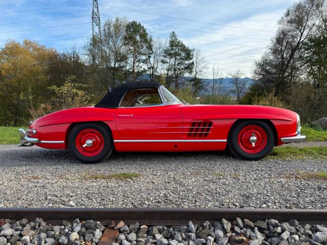 Image 1/28 of Mercedes-Benz 300 SL Roadster (1960)