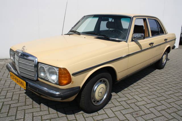 Image 1/9 of Mercedes-Benz 200 D (1981)