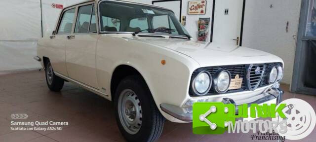 Bild 1/10 von Alfa Romeo 2000 Berlina (1976)