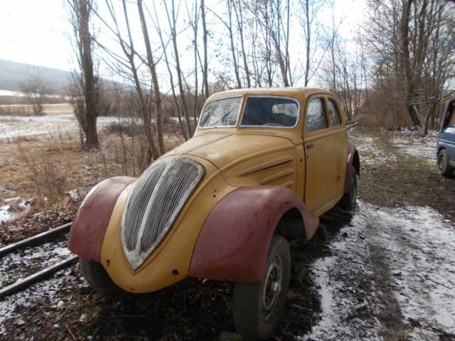 Image 1/6 de Peugeot 302 (1943)