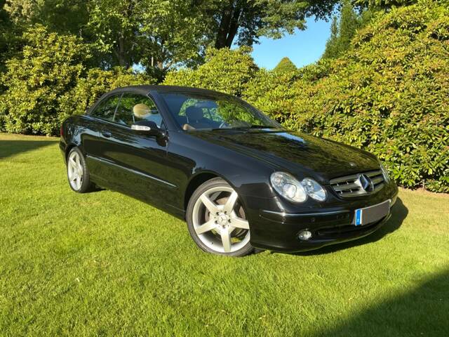 Immagine 1/41 di Mercedes-Benz CLK 320 (2003)