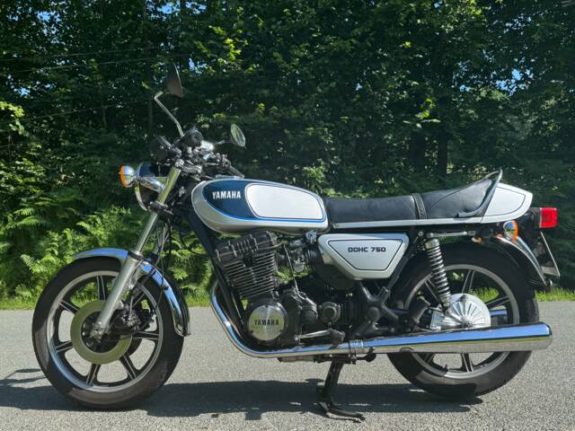 Image 1/20 of Yamaha XS 750 (1979)