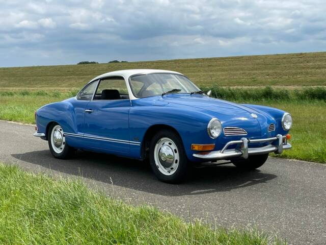 Image 1/8 de Volkswagen Karmann Ghia 1500 (1970)