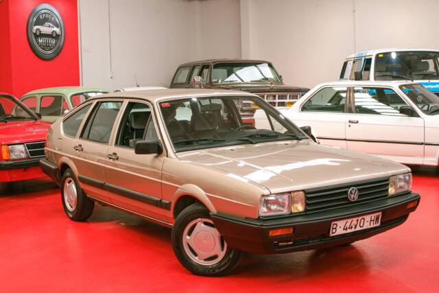 Image 1/37 of Volkswagen Passat 2.0 (1987)
