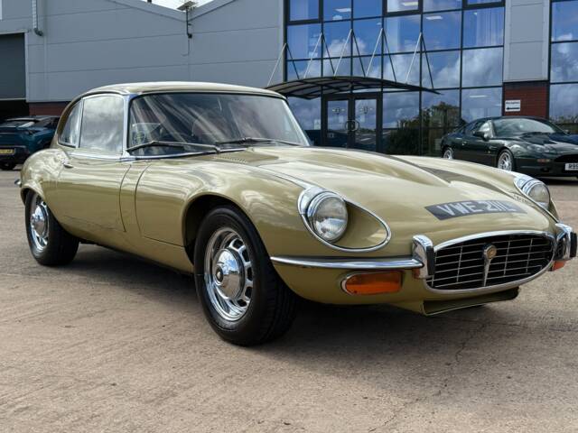 Bild 1/35 von Jaguar E-Type V12 (2+2) (1973)