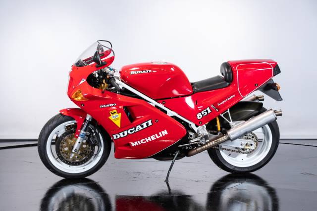 Imagen 1/41 de Ducati DUMMY (1990)