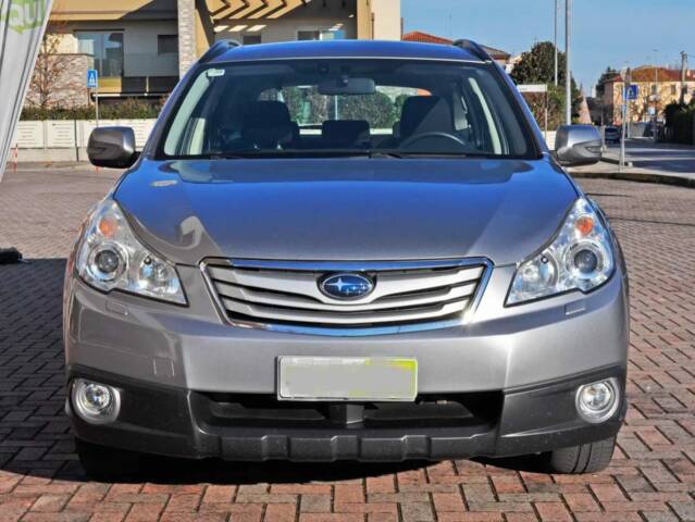 Afbeelding 1/11 van Subaru Outback 2.5i (2010)