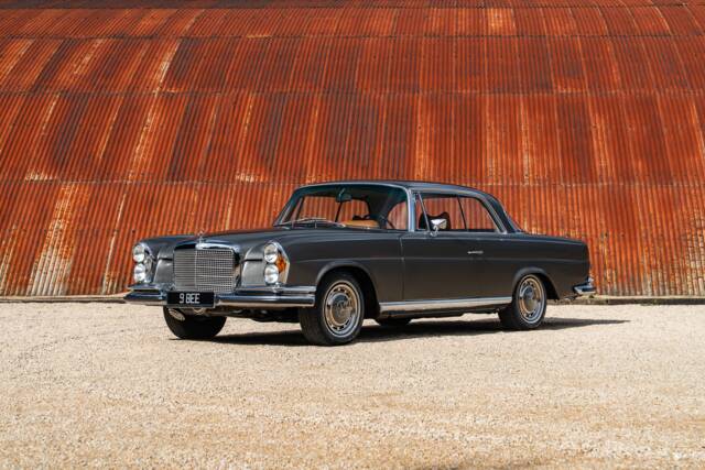 Bild 1/37 von Mercedes-Benz 280 SE 3,5 (1970)