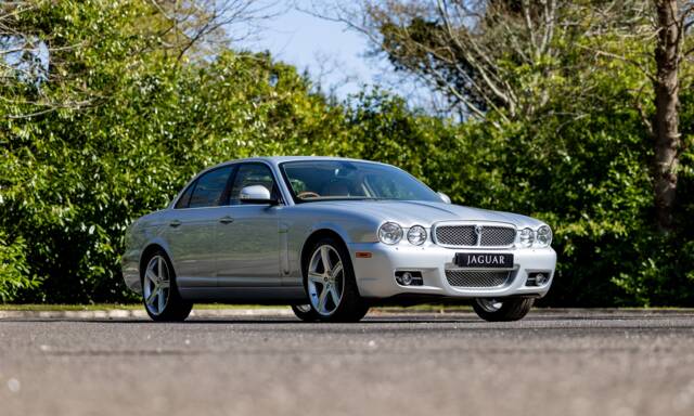 Image 1/50 de Jaguar XJR (2007)