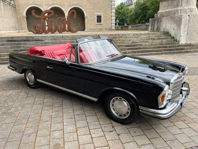 Image 1/81 of Mercedes-Benz 280 SE 3,5 (1970)