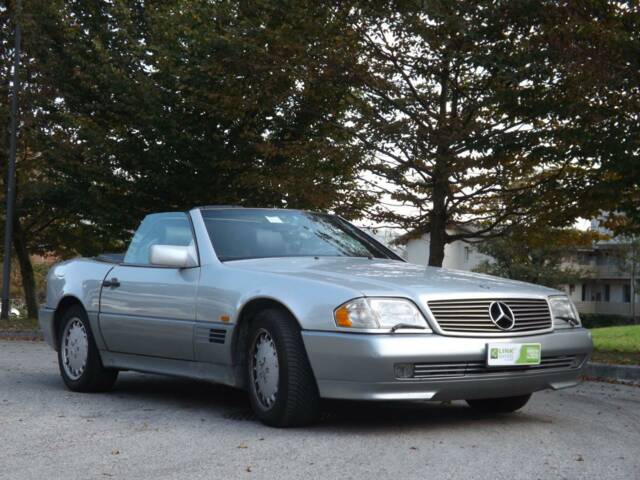 Image 1/50 of Mercedes-Benz SL 280 (1995)
