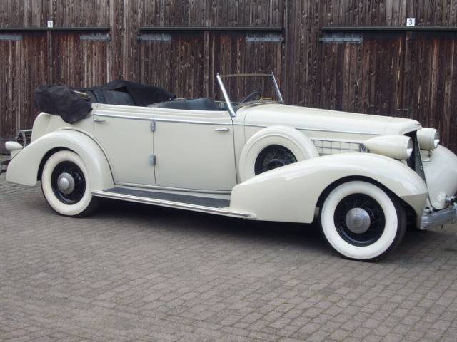 Image 1/5 of Cadillac 452 D (1934)