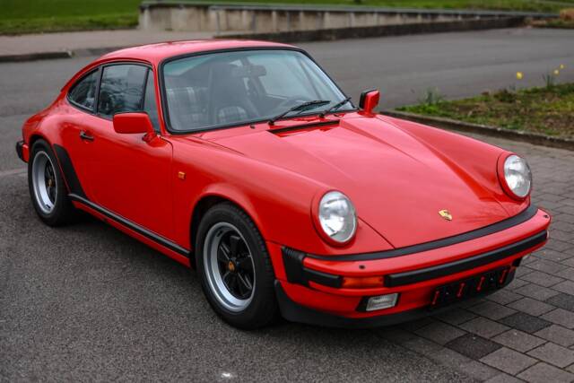 Bild 1/12 von Porsche 911 Carrera 3.2 (1987)
