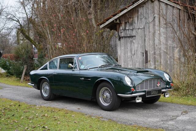 Bild 1/22 von Aston Martin DB 6 Mk II (1970)