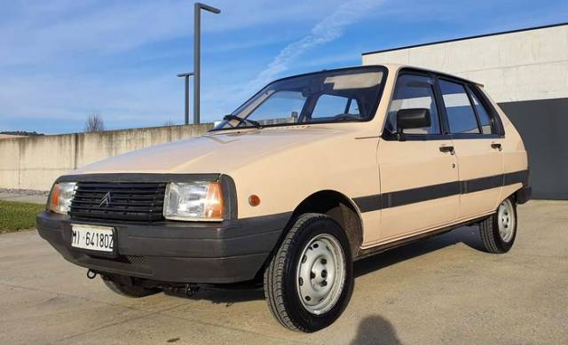 Image 1/6 de Citroën Visa (1986)