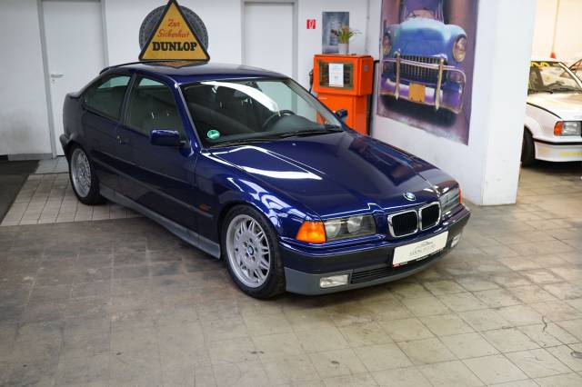 Bild 1/31 von BMW 318ti Compact (1995)