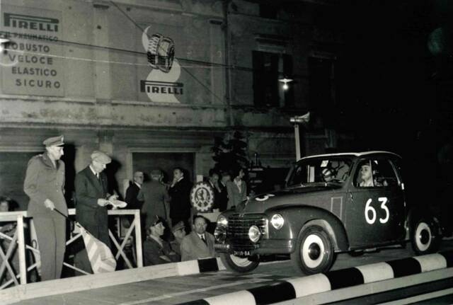 Image 1/33 of FIAT 500 C Topolino (1951)