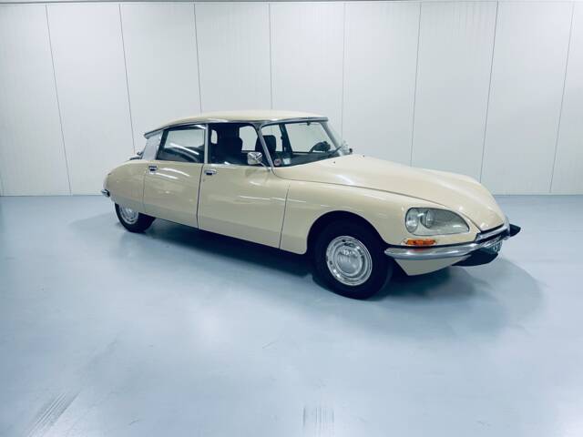 Imagen 1/12 de Citroën DS 20 (1973)