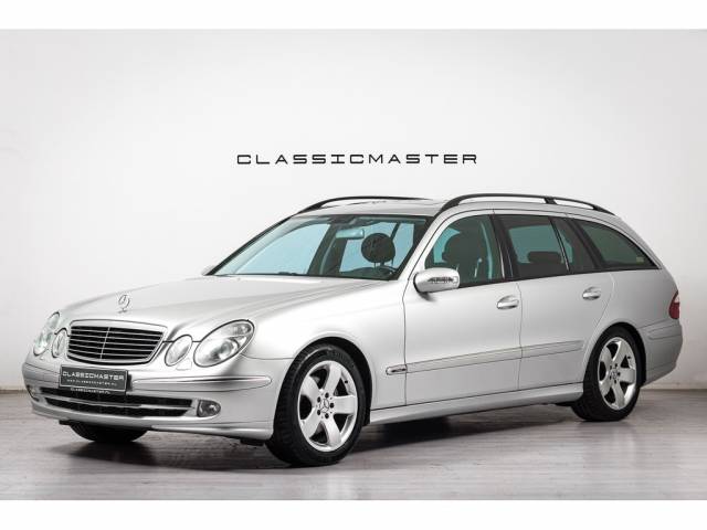Image 1/35 of Mercedes-Benz E 500 T (2005)