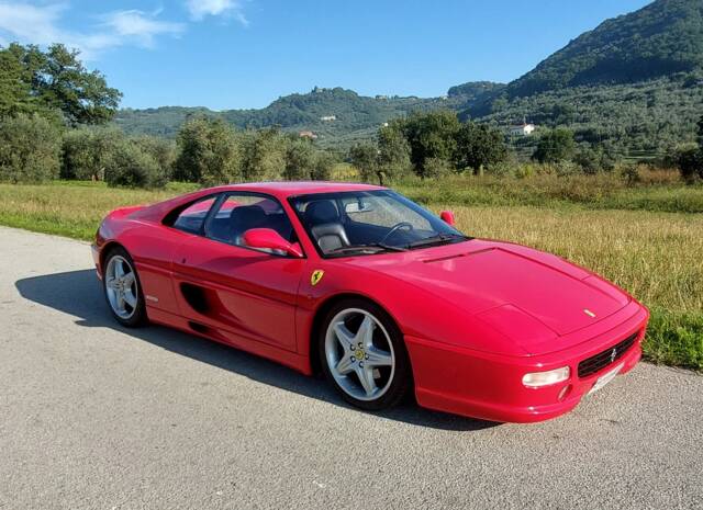 Imagen 1/11 de Ferrari F 355 Berlinetta (1998)