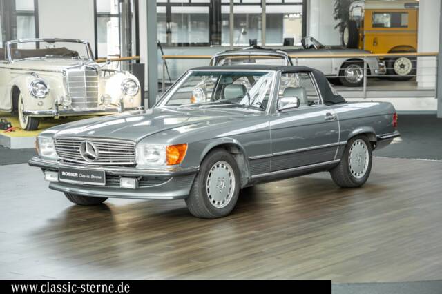 Image 1/15 of Mercedes-Benz 560 SL (1988)