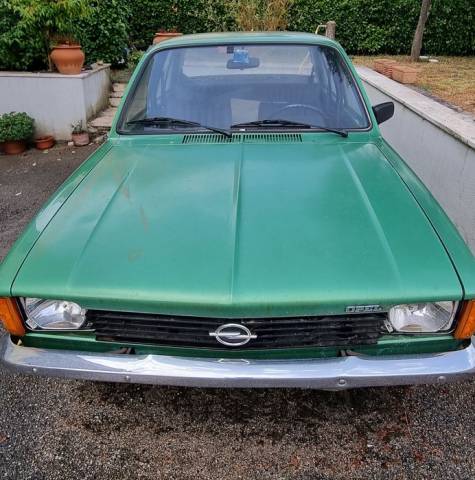 Immagine 1/2 di Opel Kadett 1,0 (1979)