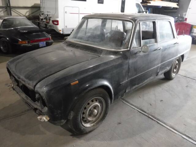 Image 1/40 of Alfa Romeo Giulia Nuova Super 1600 (1977)