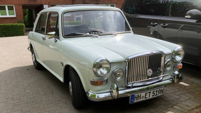 Image 1/39 of Vanden Plas 1300 (1972)