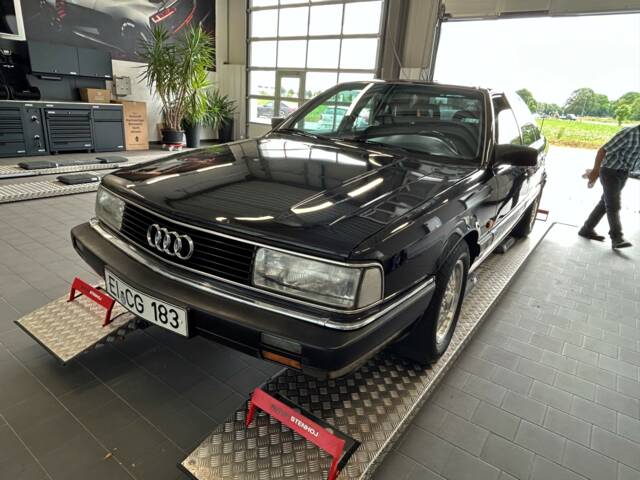 Immagine 1/44 di Audi 200 - 2.2 20V Turbo quattro (1990)