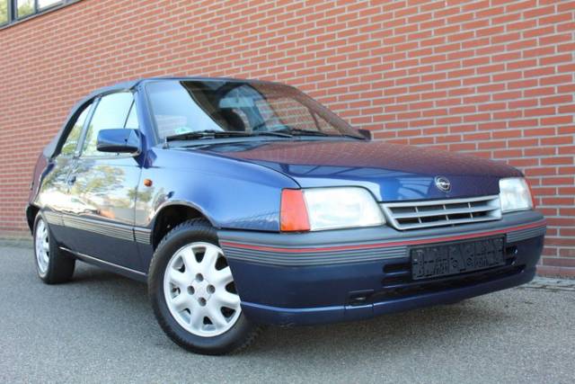Bild 1/9 von Opel Kadett 1,6i (1991)