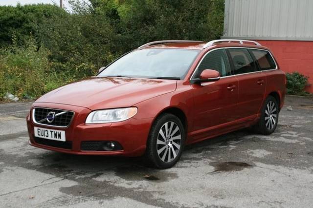 Image 1/10 of Volvo V70 D5 (2013)