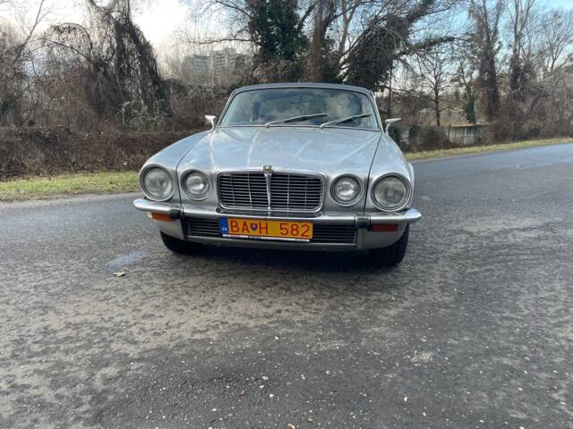 Image 1/20 de Jaguar XJ 6 C 4.2 (1975)