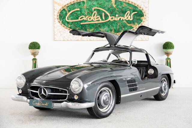 Image 1/9 of Mercedes-Benz 300 SL "Gullwing" (1956)