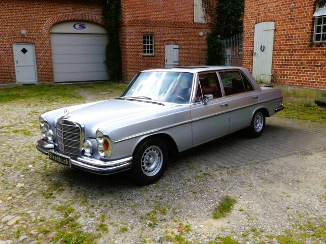 Mercedes-Benz 300 SEL 6.3 silbergrau metallic (W 109) 1971